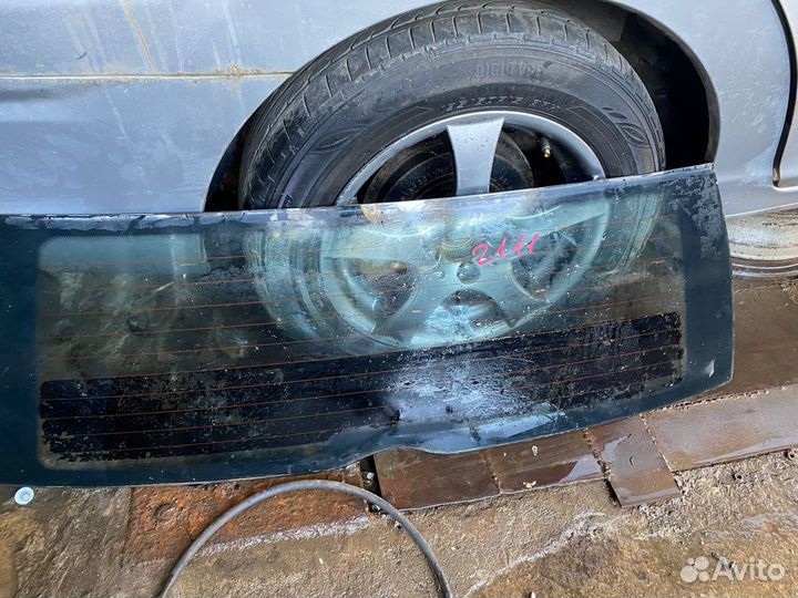 Заднее стекло 2111