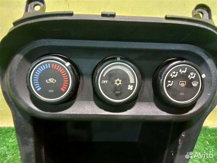 Блок управления климатической установкой Mitsubis