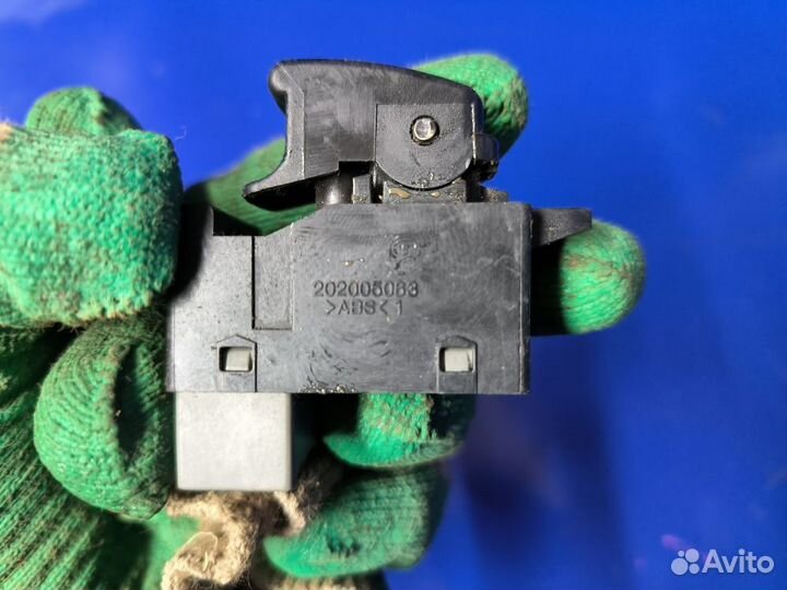 Кнопка стеклоподъемника п/пр Chevrolet Aveo 255