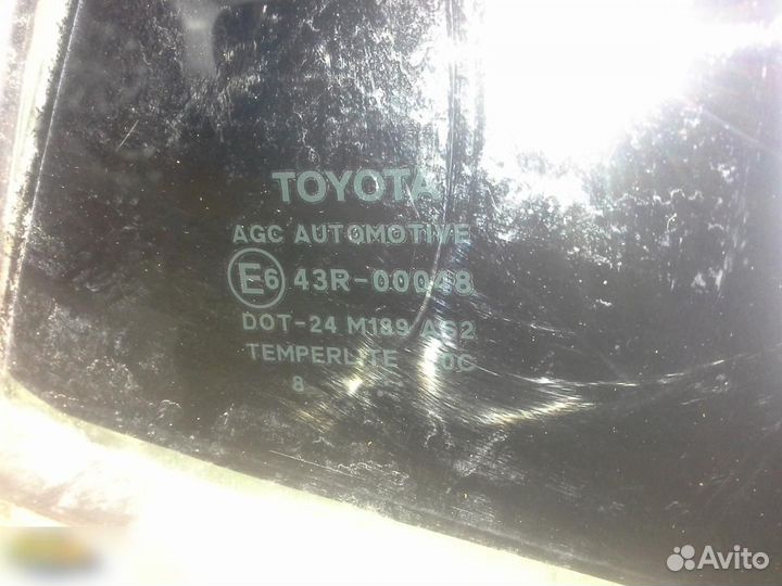 Стекло двери задней правой Toyota Auris (E15) 2006