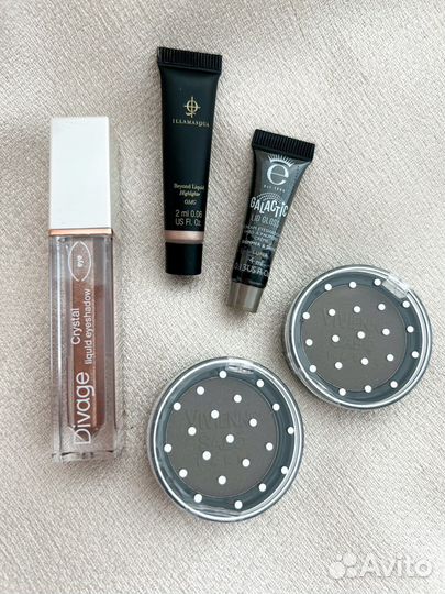 Тени в наличии, разные