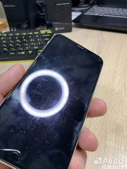 Телефон iPhone 10