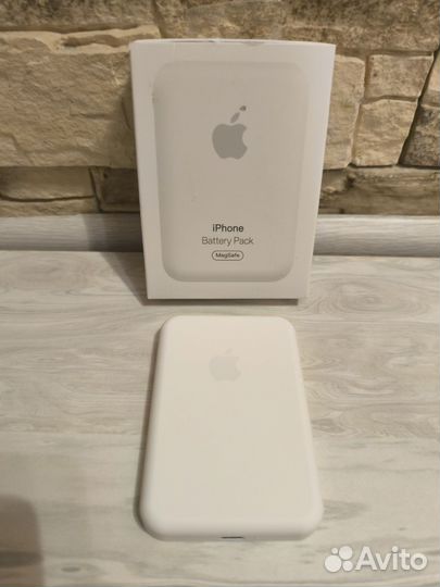 Повербанк MagSafe Battery Pack