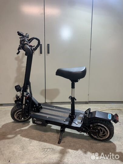 Самокат ultron T11 3200 кв/в полный привод