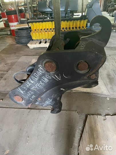 Квик-каплер быстросъемный механизм