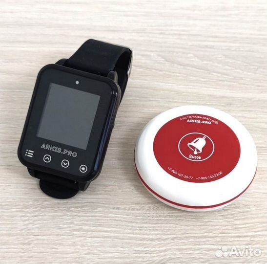 Кнопка вызова персонала и часы в салон красоты