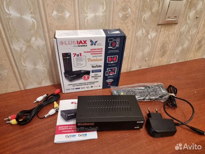 Цифровая тв приставка lumax DVB-T2/C Новая