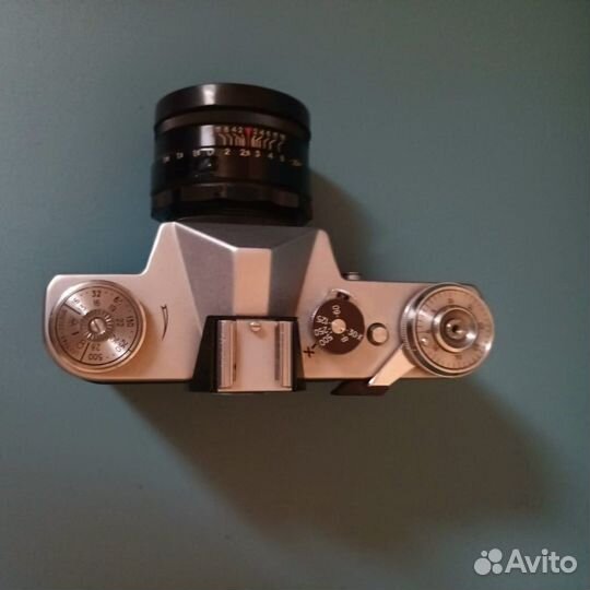 Пленочный фотоаппарат зенит-в