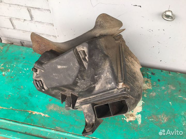 Корпус воздушного фильтра пассат б5