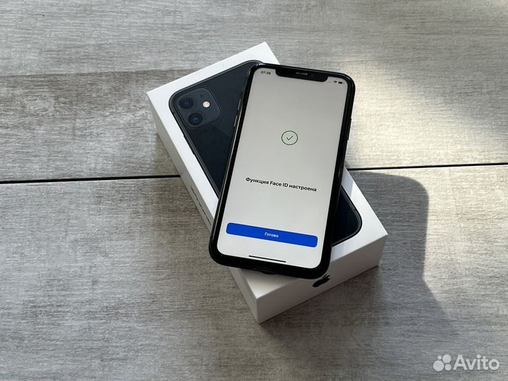 iPhone 11, 64 ГБ