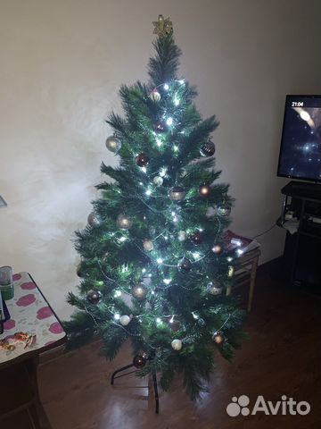 Ель искусственная 150 см + подарок гирлянда