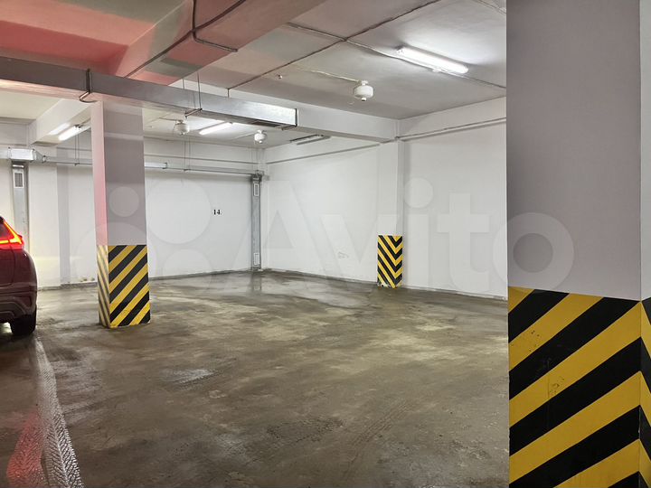 Машиноместо, 18 м²