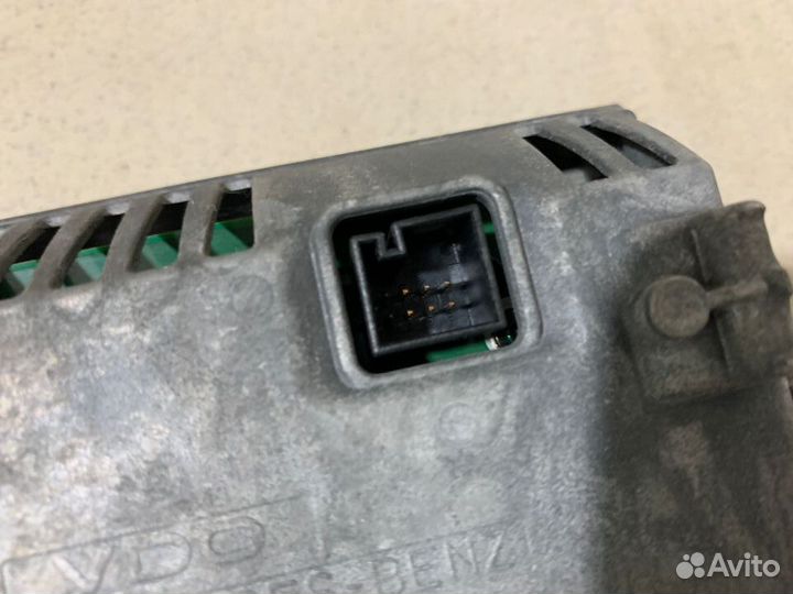 Центральный дисплей монитор Mercedes W212 2010г