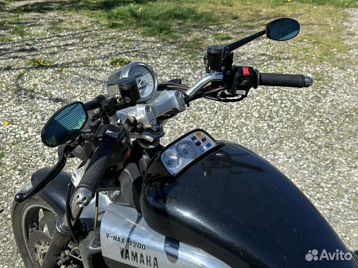 Yamaha V-Max 1200