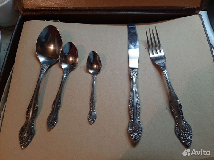 Набор столовых приборов новый