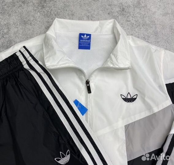 Спортивный костюм Adidas в стиле 90-х