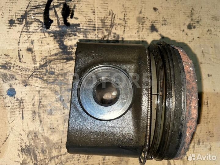 Поршень MAN TGX 2012 STU126011