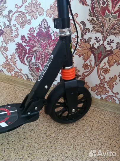 Самокат Scooter Urban с дисковым тормозом чёрный