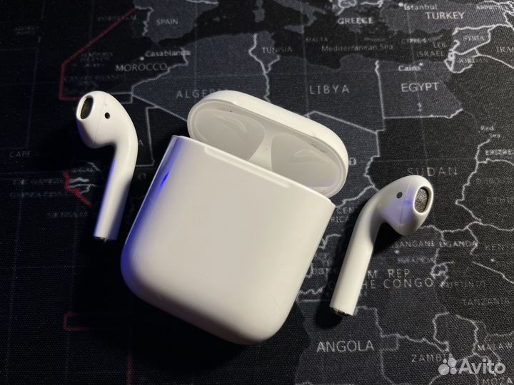 Apple air pods (2 поколения)