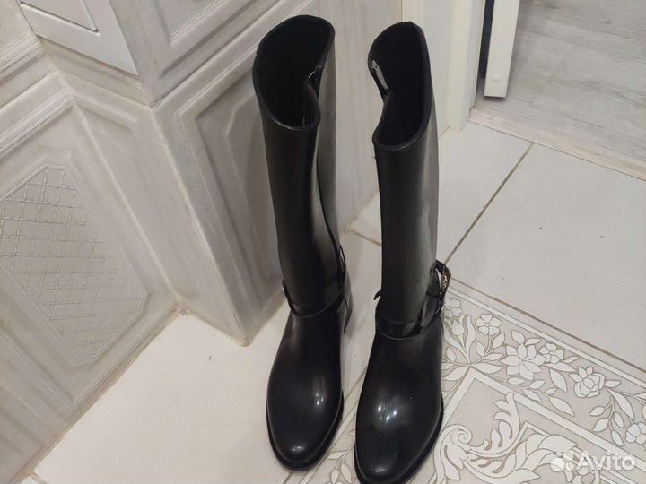 Резиновые сапоги женские