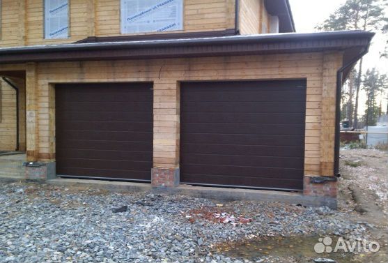 Секционные ворота