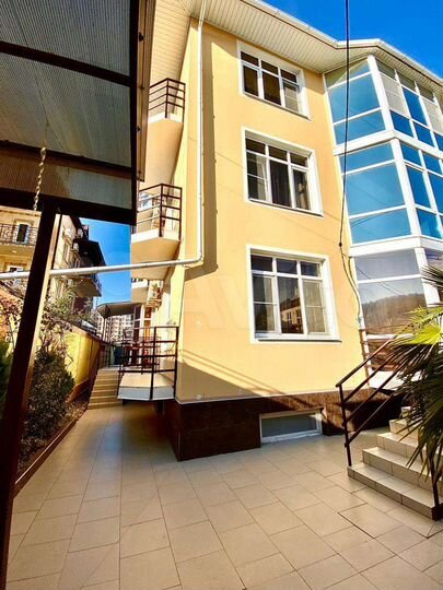 Гостиница, 1200 м²