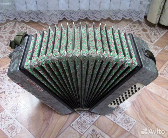 Гармонь Восток соль мажор