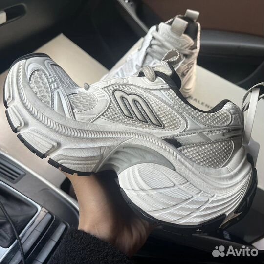 Balenciaga 10 XL grey