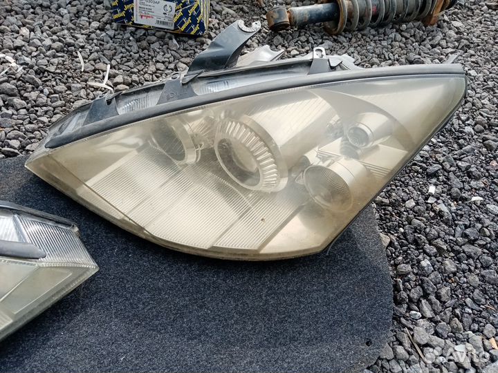 Фары на Форд Фокус 1/ 2003 год