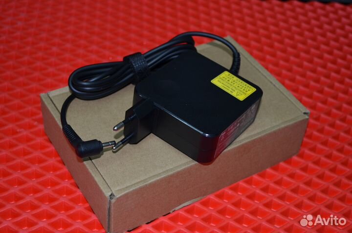 Блок питания Lenovo 20V/3.25A/65W (4.0x1.7)