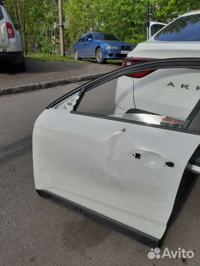 Дверь передняя левая renault arcana