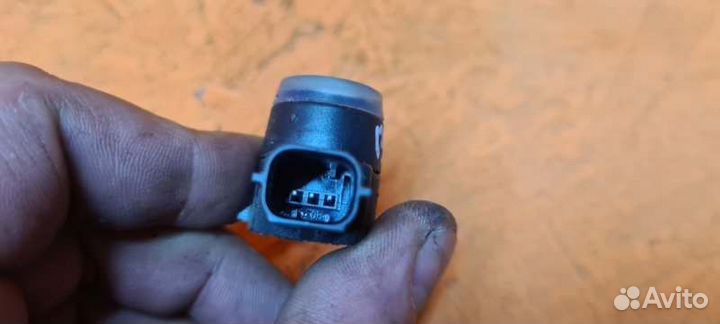 Датчик парктроника передний Cadillac Srx 3.6 2012