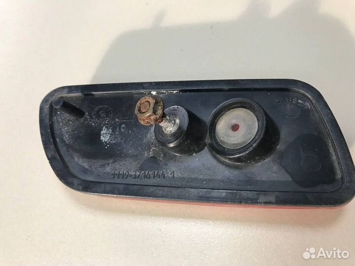 Светоотражатель в бампер задний правый LADA Kalina