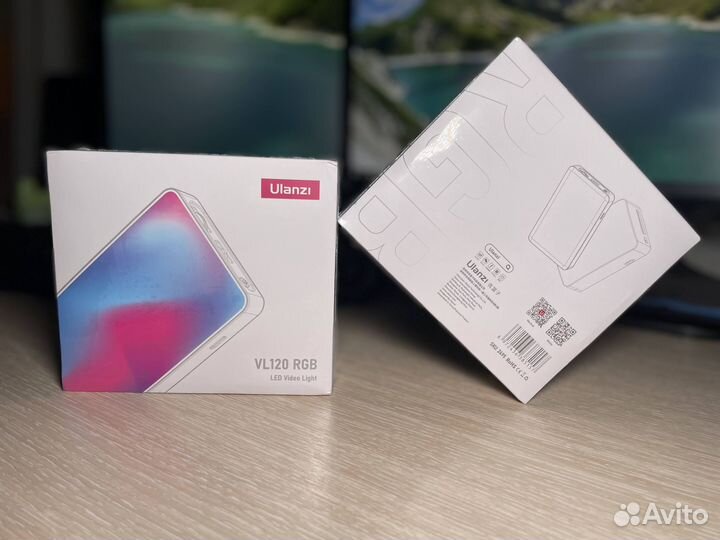 Осветитель светодиодный Ulanzi VL120 RGB Black