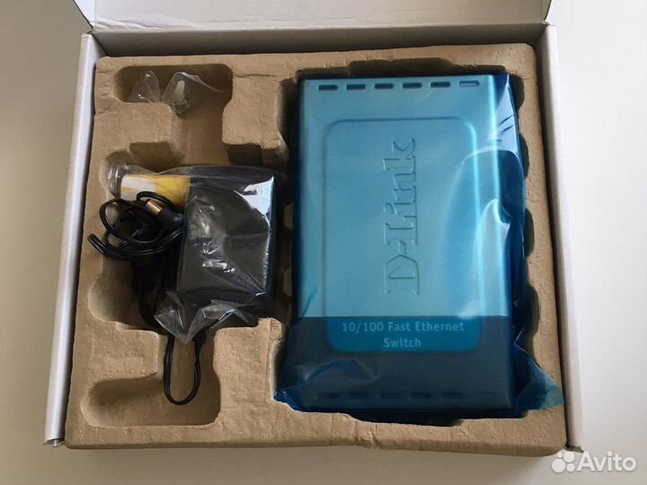 Коммутатор Fast Ethernet 8 портов D-Link DES-1008D