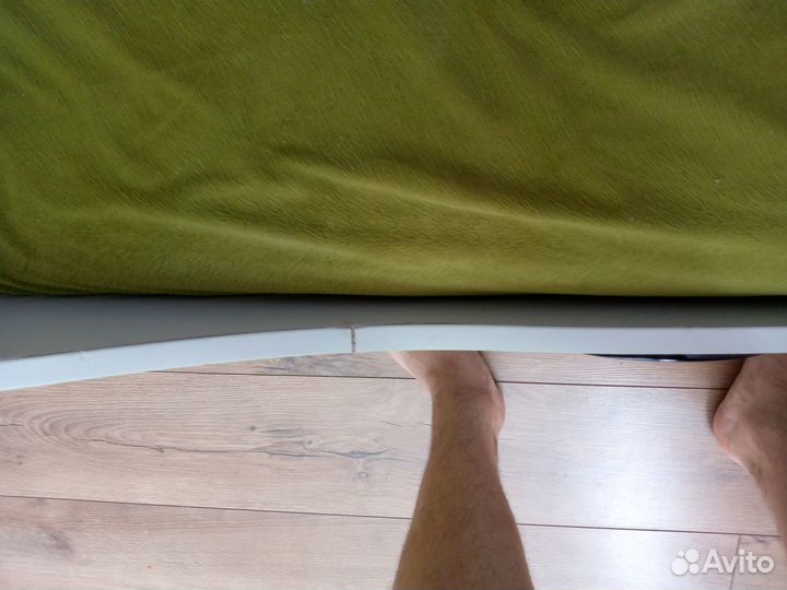 Детская кровать машинка с матрасом бу