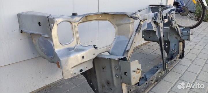 Рамка радиатора (телевизор) Nissan Bluebird Sylphy