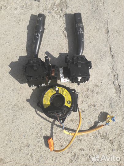 Под рулевые переключатели шлейф б\у Geely MK