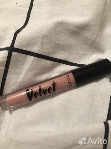 Матовая помада divage