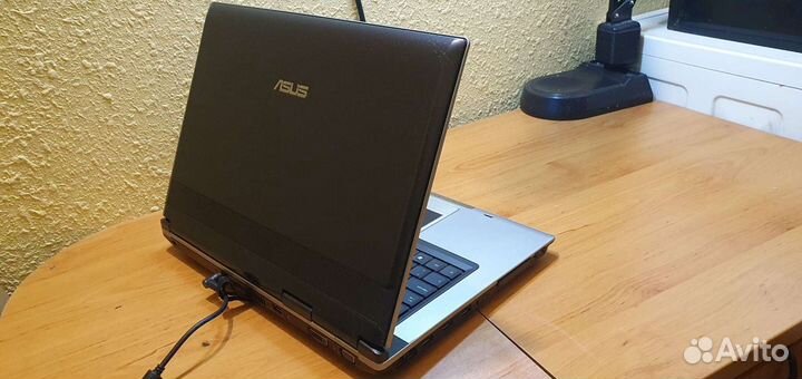 Asus X50SL для учебы 2 ядра/ камера+ микр /15