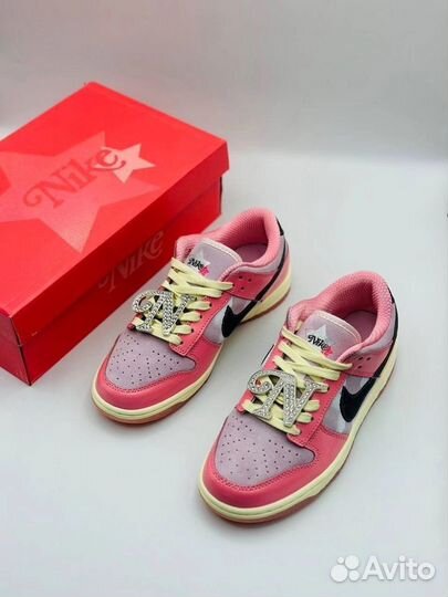 Кроссовки Nike Dunk Low wmns «Barbie»