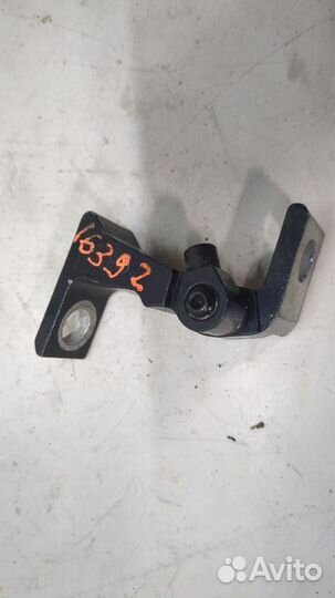 Петля двери Volkswagen Atlas, 2019