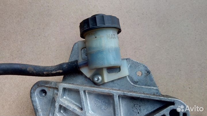 Бачок гидропирвода сцепления ркпп Астра Зафира