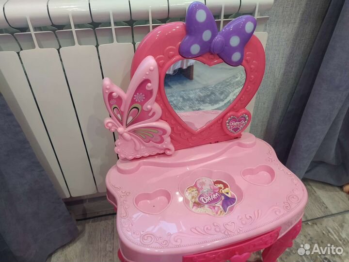 Туалетный столик, столик парикмахера музыкальный