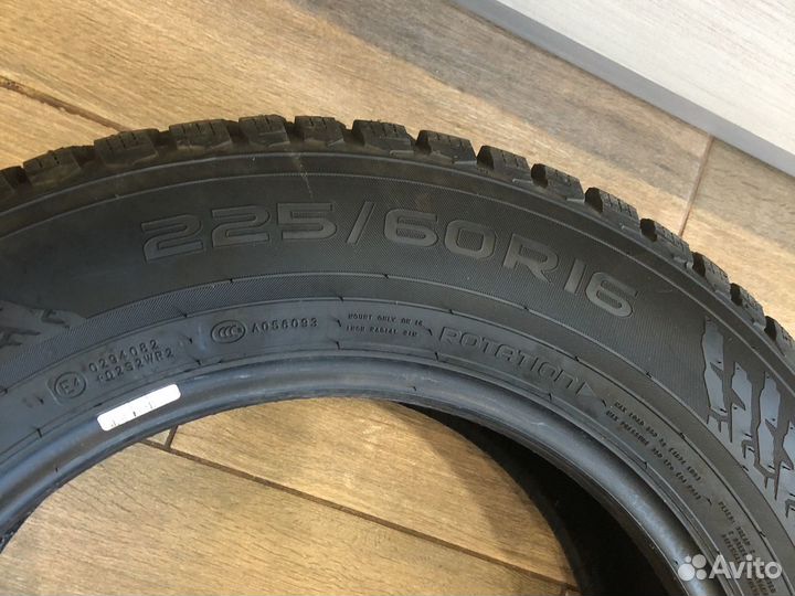 Nokian Tyres Hakkapeliitta 9 225/60 R16 102T