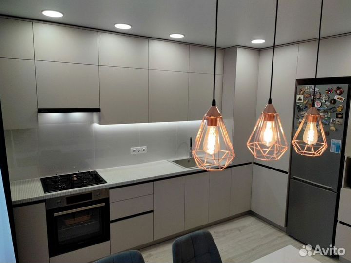 Кухня в потолок на заказ