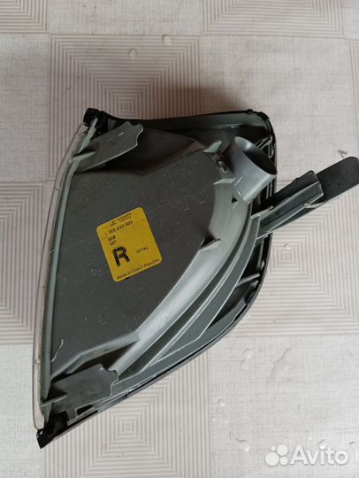 Указатель поворота Mercedes w140