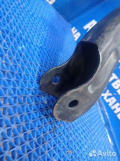 Задний левый рычаг Mercedes-Benz W169 хэтчбек M266