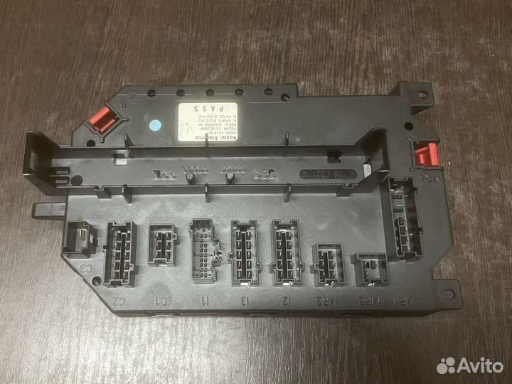 Блок предохранителей Mercedes W216 W221