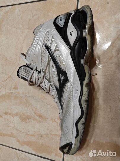 Волейбольные кроссовки mizuno мужские